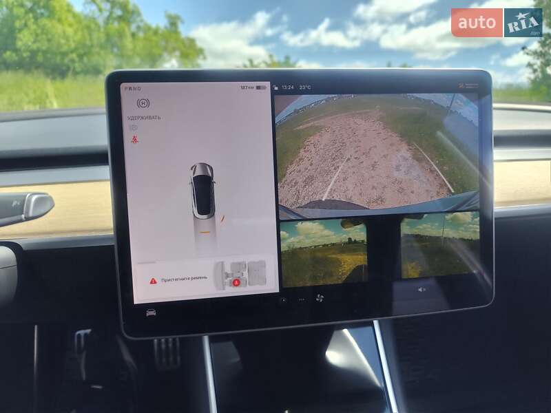 Седан Tesla Model 3 2018 в Івано-Франківську