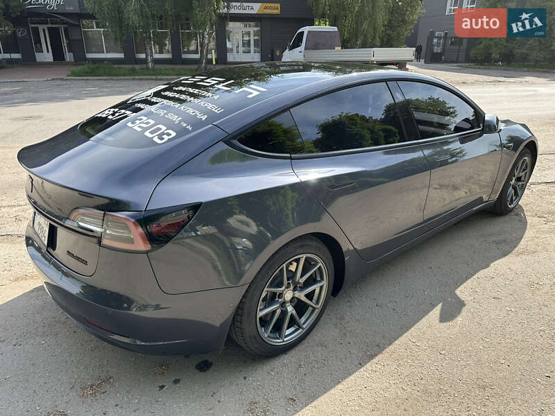 Седан Tesla Model 3 2022 в Сумах