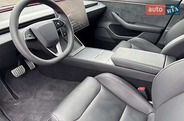 Седан Tesla Model 3 2024 в 