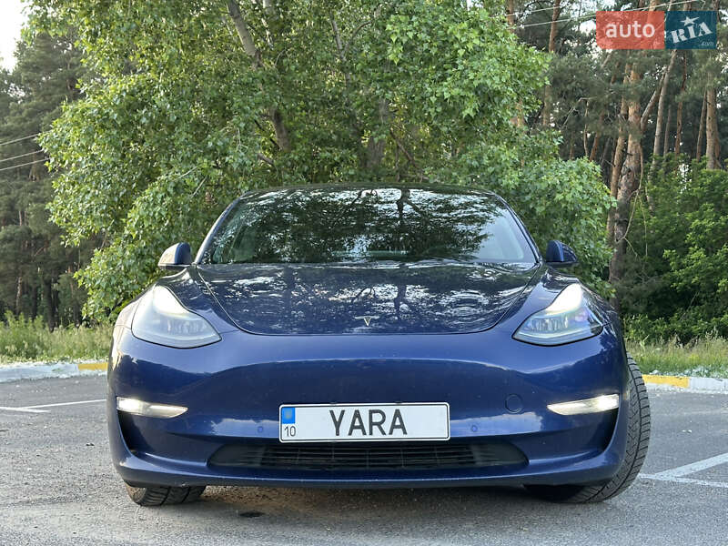 Седан Tesla Model 3 2021 в Києві