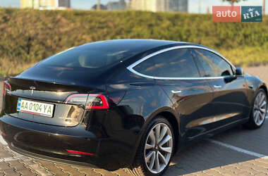 Седан Tesla Model 3 2019 в 