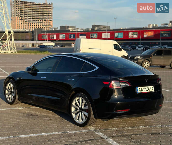Седан Tesla Model 3 2019 в Киеве фото 5 Седан Tesla Model 3 2019 в Киеве