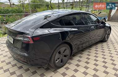 Седан Tesla Model 3 2022 в 