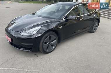 Седан Tesla Model 3 2020 в 