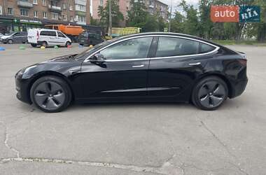 Седан Tesla Model 3 2020 в 