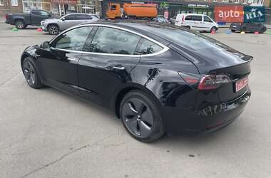 Седан Tesla Model 3 2020 в 