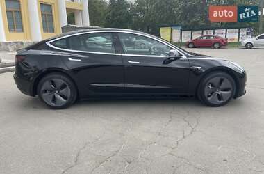Седан Tesla Model 3 2020 в 
