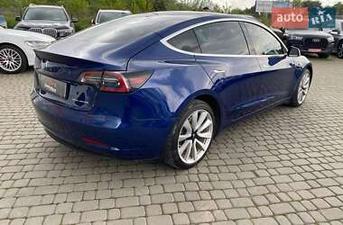 Седан Tesla Model 3 2020 в 