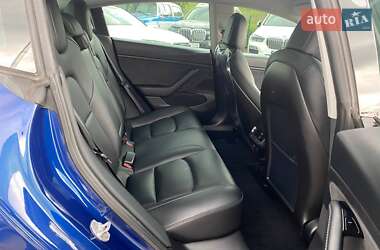 Седан Tesla Model 3 2020 в 