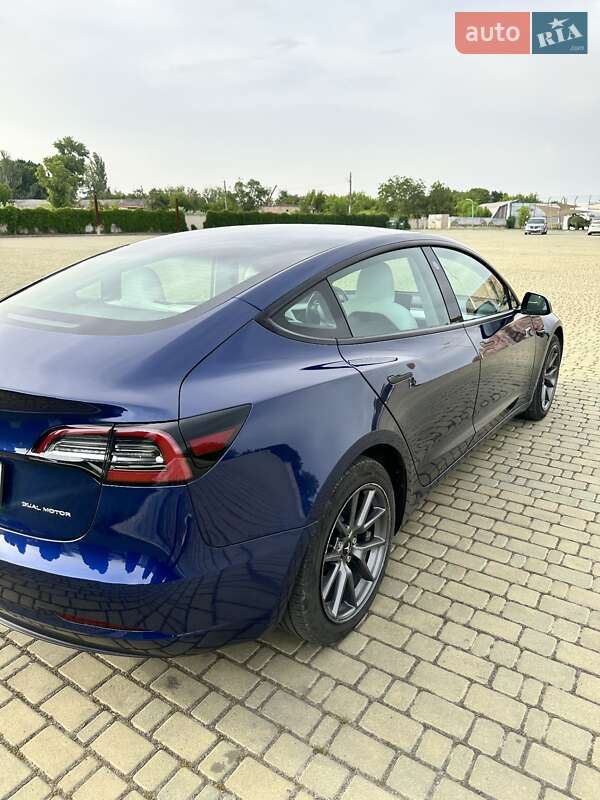Седан Tesla Model 3 2022 в Одессе
