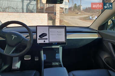 Седан Tesla Model 3 2020 в 