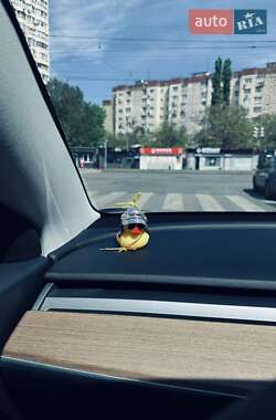 Седан Tesla Model 3 2019 в 