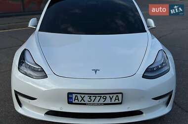 Седан Tesla Model 3 2018 в 