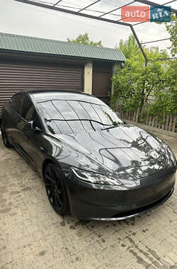 Седан Tesla Model 3 2024 в Черноморске