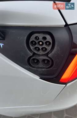 Седан Tesla Model 3 2019 в Солонці