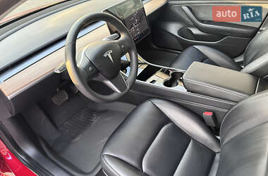 Седан Tesla Model 3 2019 в 