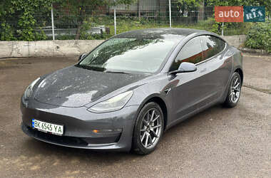 Седан Tesla Model 3 2021 в Рівному