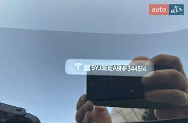 Седан Tesla Model 3 2022 в 