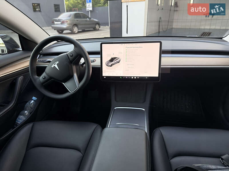 Седан Tesla Model 3 2022 в Харкові