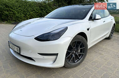 Седан Tesla Model 3 2021 в 