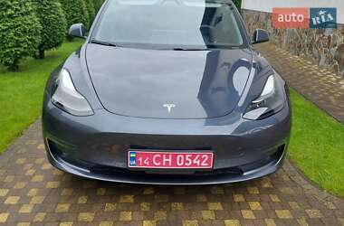 Седан Tesla Model 3 2021 в 