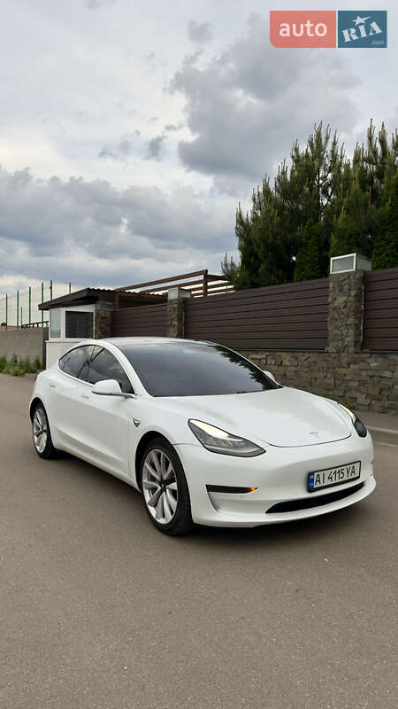 Седан Tesla Model 3 2019 в Белой Церкви