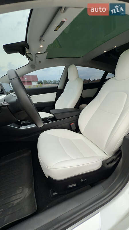 Седан Tesla Model 3 2019 в Белой Церкви