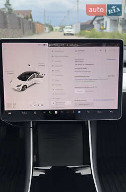 Седан Tesla Model 3 2019 в 