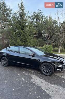 Седан Tesla Model 3 2024 в 