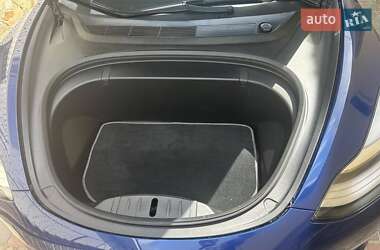 Седан Tesla Model 3 2018 в Киеве