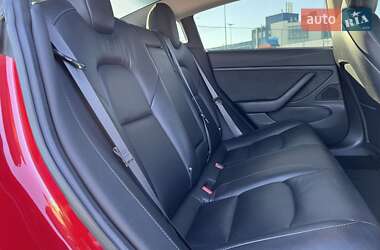 Седан Tesla Model 3 2018 в 
