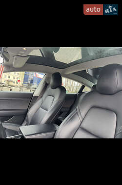 Седан Tesla Model 3 2018 в 