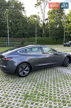 Седан Tesla Model 3 2019 в 
