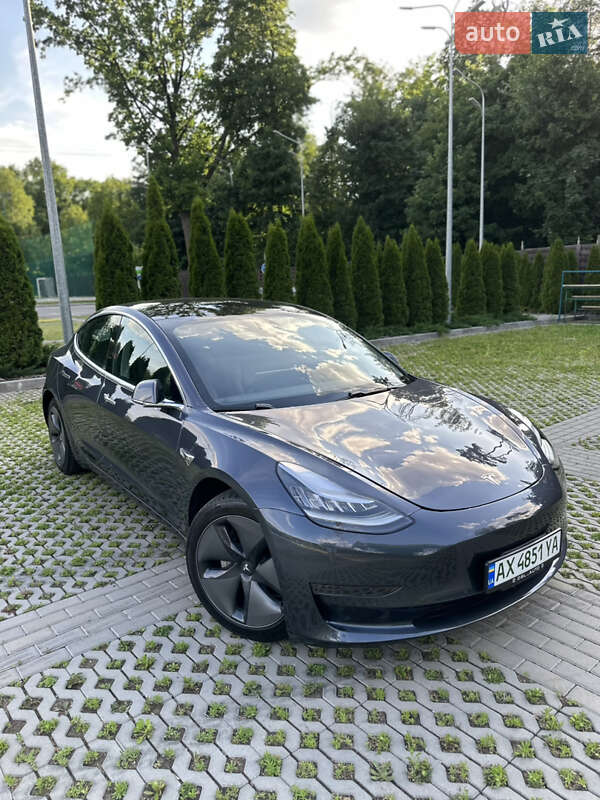 Tesla Model 3 2019