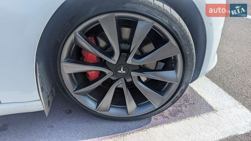 Седан Tesla Model 3 2020 в Днепре