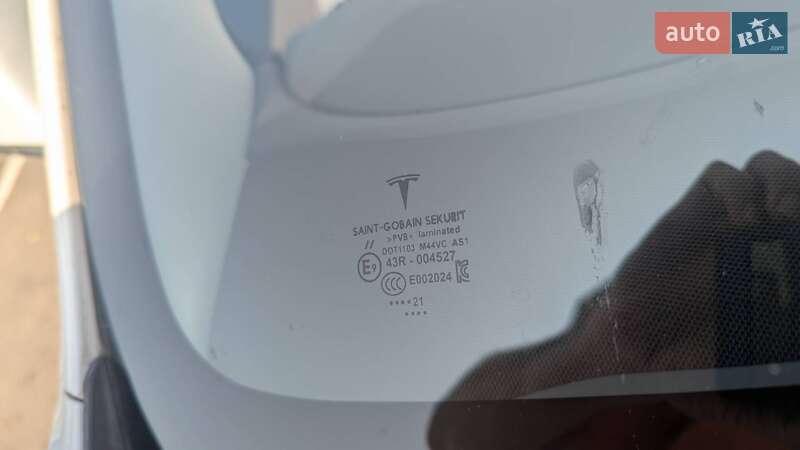 Седан Tesla Model 3 2020 в Днепре