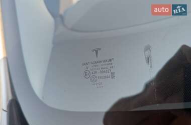 Седан Tesla Model 3 2020 в 