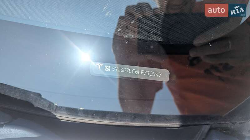 Седан Tesla Model 3 2020 в Днепре