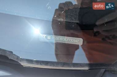 Седан Tesla Model 3 2020 в 