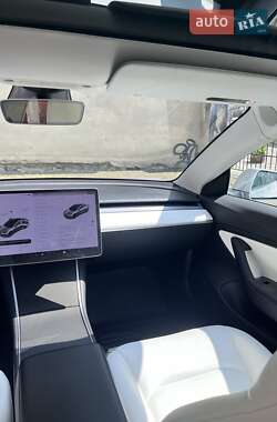 Седан Tesla Model 3 2018 в 