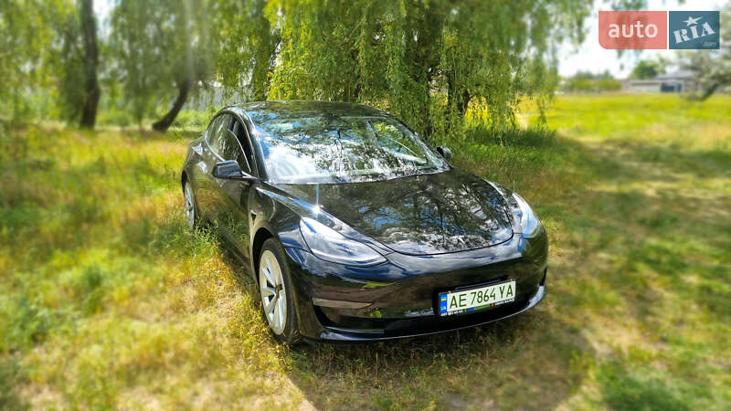 Tesla Model 3 2022