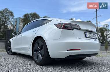 Седан Tesla Model 3 2020 в 