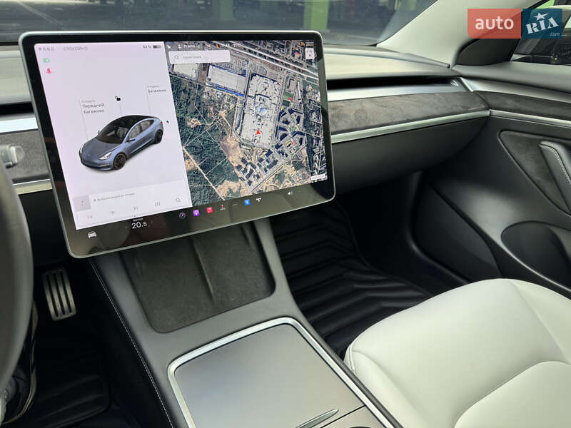Седан Tesla Model 3 2021 в Киеве