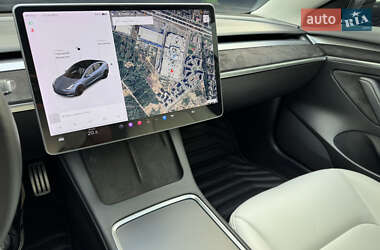 Седан Tesla Model 3 2021 в 