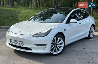 Седан Tesla Model 3 2017 в Киеве