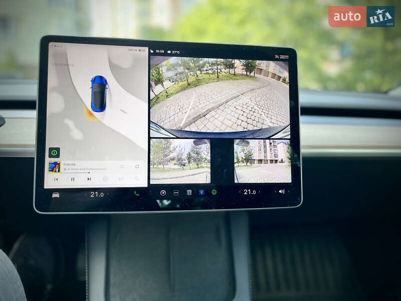 Седан Tesla Model 3 2022 в Ивано-Франковске