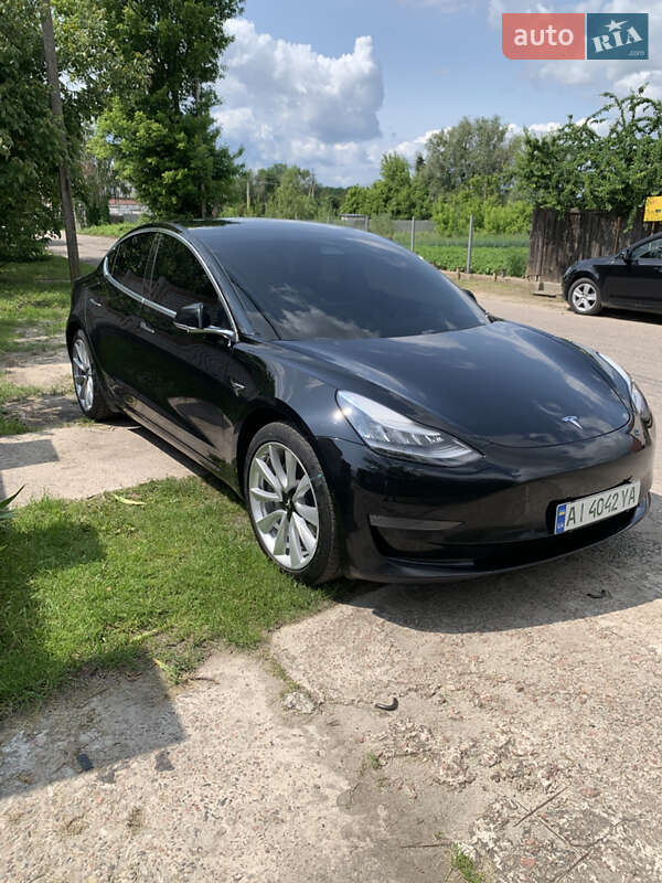 Tesla Model 3 2019