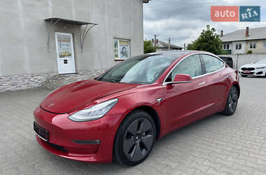 Седан Tesla Model 3 2020 в Луцке