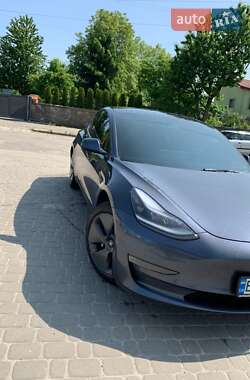 Седан Tesla Model 3 2021 в Львове