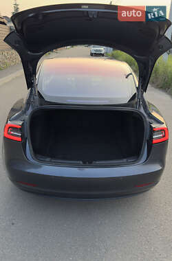Седан Tesla Model 3 2018 в 